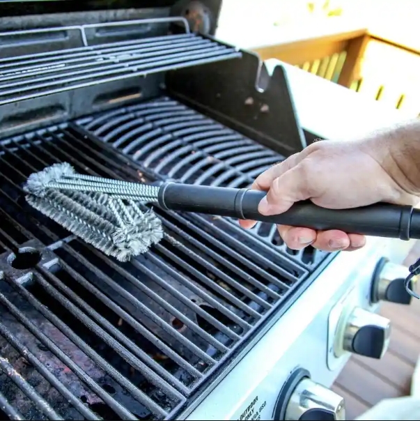 MCD Professional Manufacturer: Stainless Steel Wire Cleaning Brush for Barbecue Grills, Precision-Made, Wholesale Supply